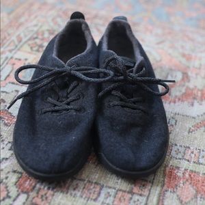Women’s black allbirds sneakers
